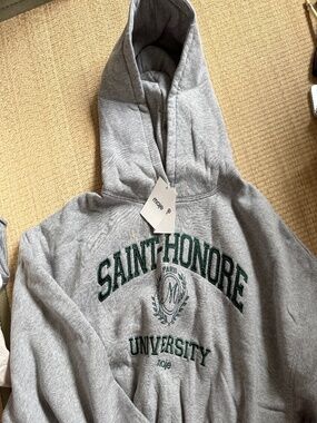 NWT Maje Tiversity Saint-Honoré University Gray Cropped Hoodie
